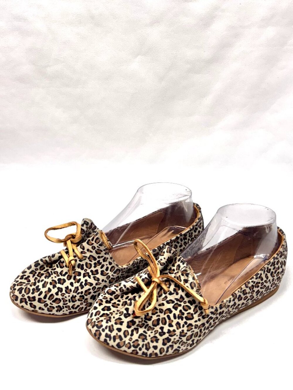 MIZ MOOZ KAMILA WOMEN'S LEATHER BOW TIE FLATS LEOPARD 37EU / 7US # T-211